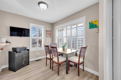 71 Eversyde Heath Sw, Calgary, AB - Indoor Photo Showing Dining Room