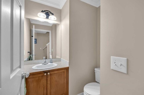 71 Eversyde Heath Sw, Calgary, AB - Indoor Photo Showing Bathroom