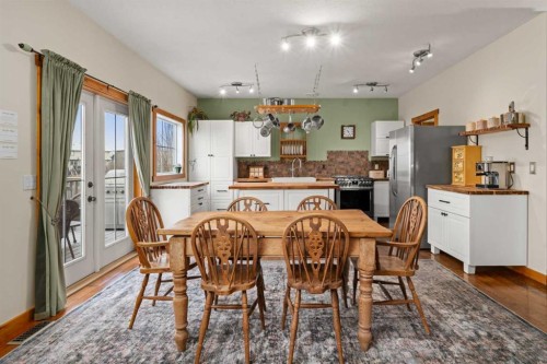 122 Hidden Creek Heights Nw, Calgary, AB - Indoor Photo Showing Dining Room