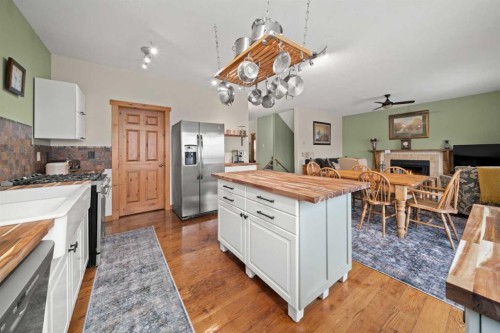 122 Hidden Creek Heights Nw, Calgary, AB - Indoor