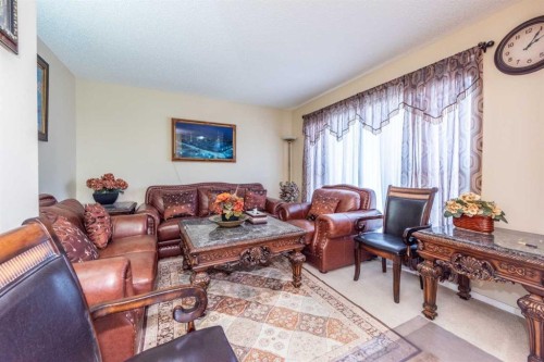 84 Tarington Way Ne, Calgary, AB - Indoor Photo Showing Living Room