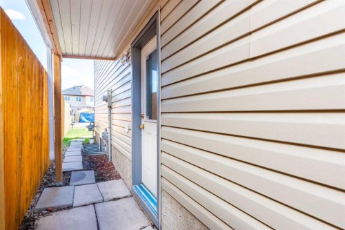 84 Tarington Way Ne, Calgary, AB - Outdoor