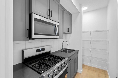 175 Belvedere Crescent Se, Calgary, AB - Indoor Photo Showing Kitchen