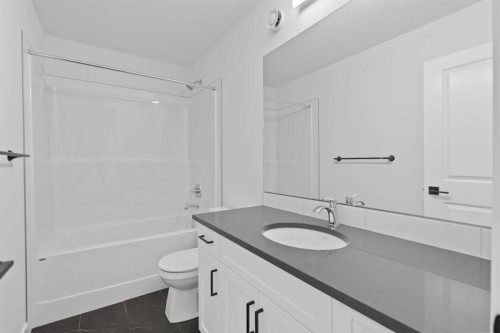 175 Belvedere Crescent Se, Calgary, AB - Indoor Photo Showing Bathroom