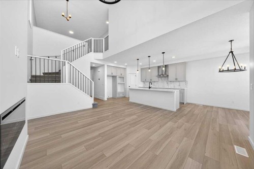 82 Versant Rise Sw, Calgary, AB - Indoor Photo Showing Kitchen