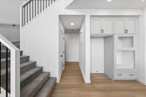 82 Versant Rise Sw, Calgary, AB - Indoor Photo Showing Other Room