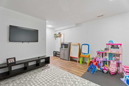 242 Elgin Place Se, Calgary, AB - Indoor Photo Showing Other Room