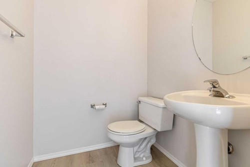 13 Coville Gardens Ne, Calgary, AB - Indoor Photo Showing Bathroom