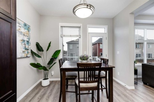 22 Osborne Common Sw, Airdrie, AB - Indoor Photo Showing Dining Room