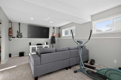 107 Mt Allan Circle Se, Calgary, AB - Indoor