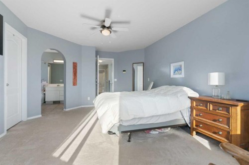 202 Schooner Close Nw, Calgary, AB 