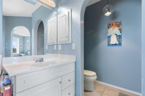 202 Schooner Close Nw, Calgary, AB 