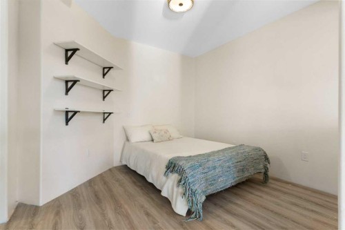 202 Schooner Close Nw, Calgary, AB 