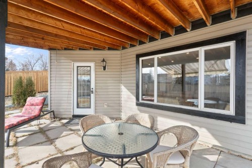 202 Schooner Close Nw, Calgary, AB 