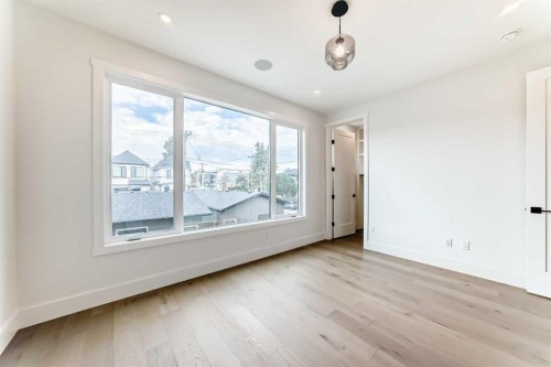 2006 41 Avenue Sw, Calgary, AB - Indoor Photo Showing Other Room