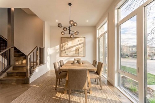 2006 41 Avenue Sw, Calgary, AB - Indoor Photo Showing Dining Room