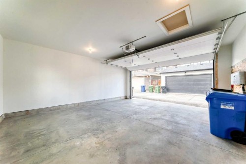 2006 41 Avenue Sw, Calgary, AB - Indoor Photo Showing Garage