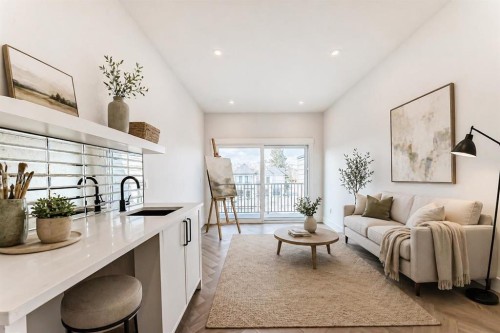 2006 41 Avenue Sw, Calgary, AB - Indoor