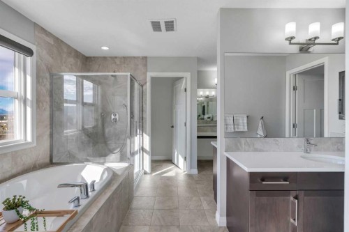 53 Sundown Grove, Cochrane, AB - Indoor Photo Showing Bathroom