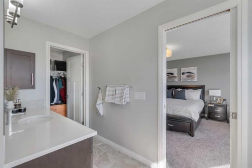 53 Sundown Grove, Cochrane, AB - Indoor Photo Showing Other Room