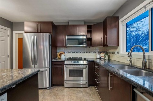 111 Cambrian Drive Nw, Calgary, AB 