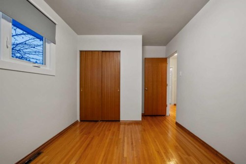 111 Cambrian Drive Nw, Calgary, AB 