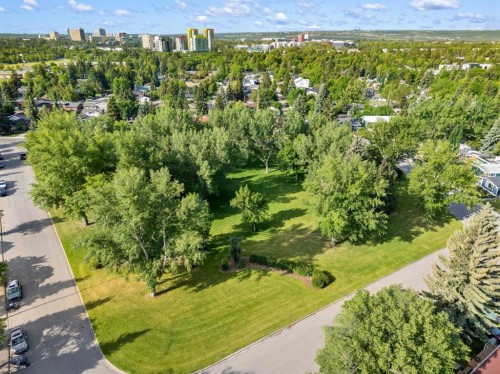 111 Cambrian Drive Nw, Calgary, AB 