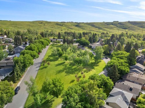 111 Cambrian Drive Nw, Calgary, AB 