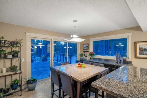 39 Echlin Drive, Bragg Creek, AB - Indoor Photo Showing Dining Room