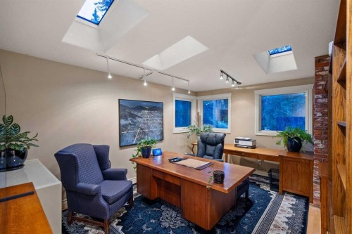 39 Echlin Drive, Bragg Creek, AB - Indoor Photo Showing Office