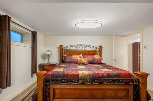 39 Echlin Drive, Bragg Creek, AB - Indoor Photo Showing Bedroom