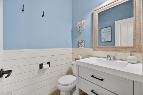 208 Cimarron Drive, Okotoks, AB - Indoor Photo Showing Bathroom