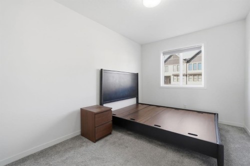 785 Southpoint Gate Sw, Airdrie, AB - Indoor Photo Showing Other Room