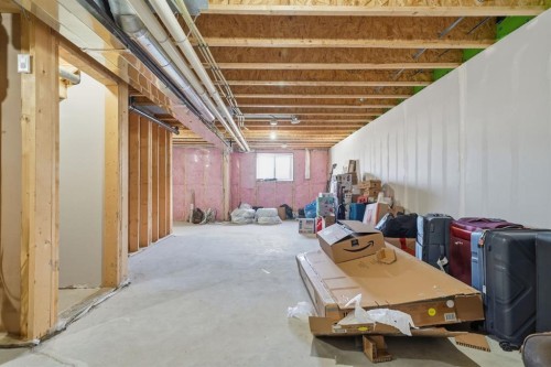 785 Southpoint Gate Sw, Airdrie, AB - Indoor Photo Showing Other Room