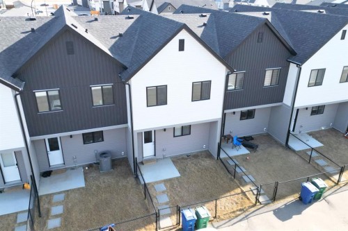 785 Southpoint Gate Sw, Airdrie, AB - Outdoor