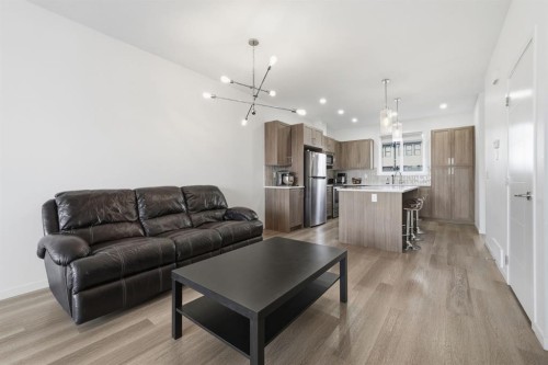 785 Southpoint Gate Sw, Airdrie, AB - Indoor