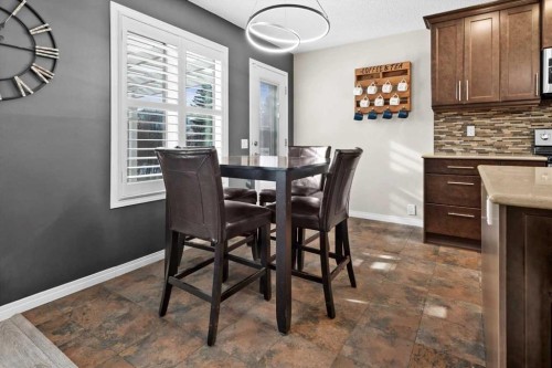 337 Douglas Glen Heath Se, Calgary, AB - Indoor Photo Showing Dining Room