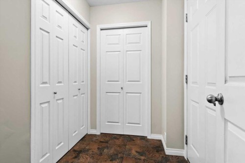 337 Douglas Glen Heath Se, Calgary, AB - Indoor Photo Showing Other Room
