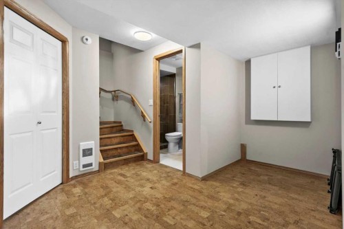 337 Douglas Glen Heath Se, Calgary, AB - Indoor Photo Showing Other Room