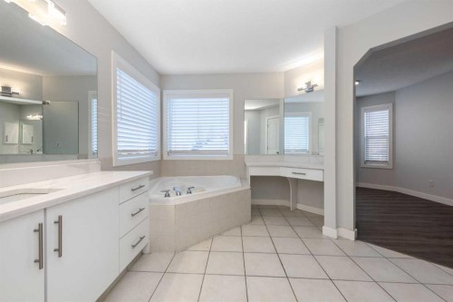 83 Cranleigh Common Se, Calgary, AB - Indoor Photo Showing Bathroom