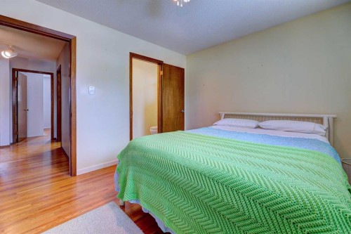 14 Munro Crescent, Red Deer, AB - Indoor Photo Showing Bedroom