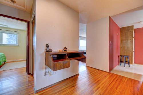 14 Munro Crescent, Red Deer, AB - Indoor Photo Showing Office