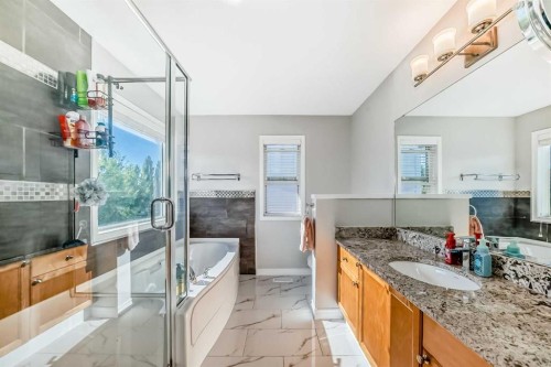 574 Chaparral Drive Se, Calgary, AB - Indoor Photo Showing Bathroom