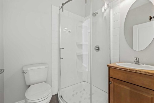 20-117 Rockyledge View Nw, Calgary, AB - Indoor Photo Showing Bathroom