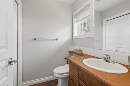 20-117 Rockyledge View Nw, Calgary, AB - Indoor Photo Showing Bathroom