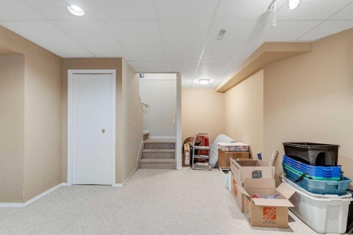 31 Inverness Grove Se, Calgary, AB - Indoor