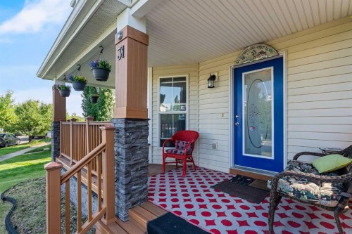 31 Inverness Grove Se, Calgary, AB - Outdoor With Deck Patio Veranda With Exterior