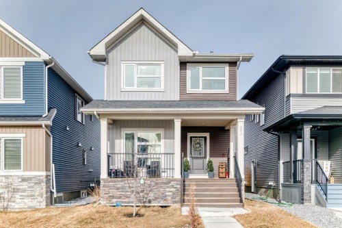 483 Lawthorn Way SE Airdrie, AB T4A 3M8