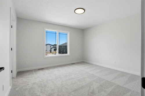 581 Clearwater Heath, Chestermere, AB 