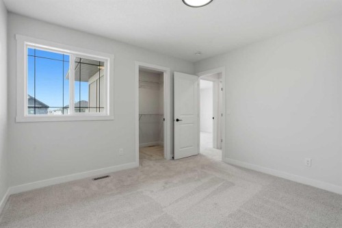581 Clearwater Heath, Chestermere, AB 